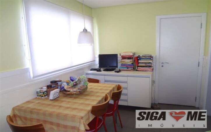 Apartamento à venda com 4 quartos, 209m² - Foto 9