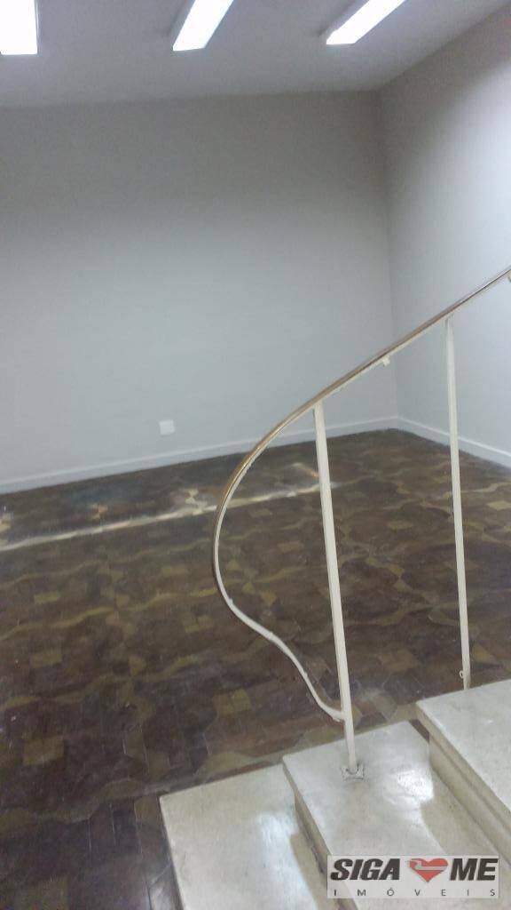 Sobrado para alugar com 3 quartos, 550m² - Foto 2