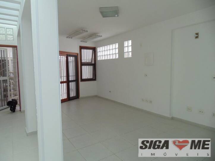 Sobrado à venda com 5 quartos, 180m² - Foto 2