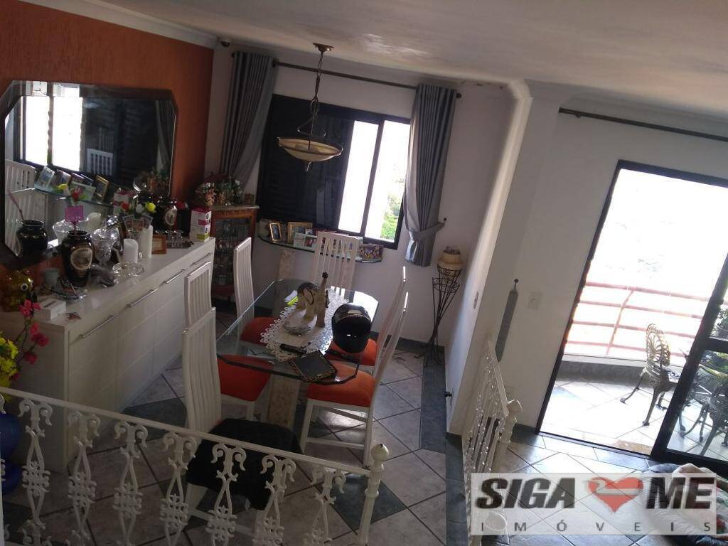 Apartamento à venda com 3 quartos, 206m² - Foto 3