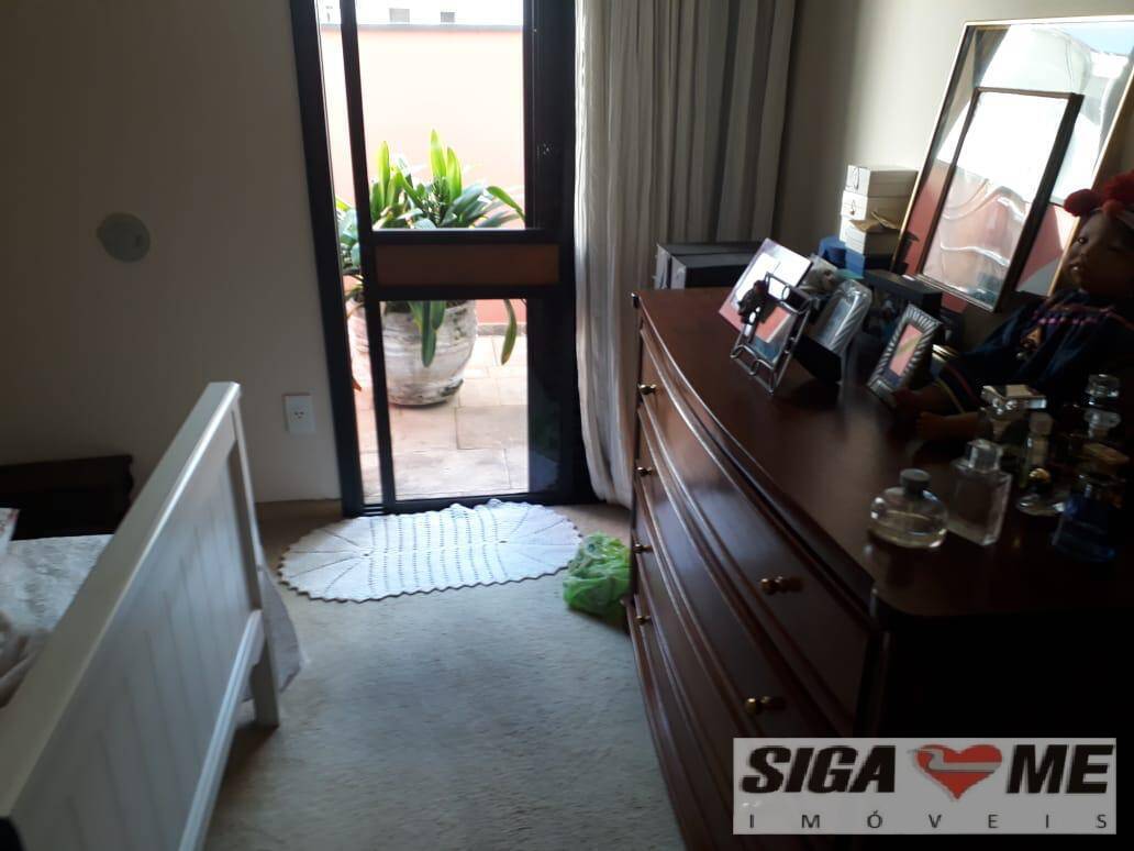 Apartamento à venda com 3 quartos, 232m² - Foto 8