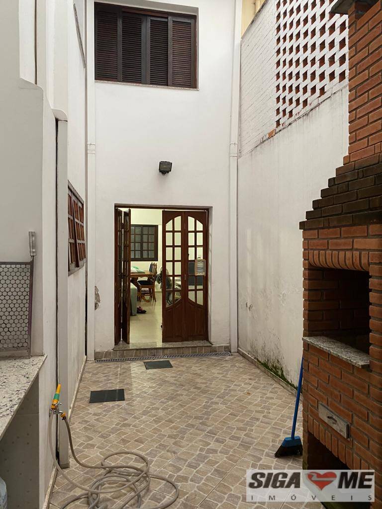 Casa à venda com 3 quartos, 140m² - Foto 1