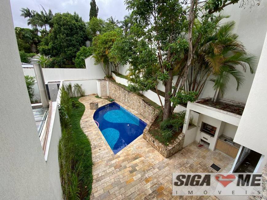 Casa à venda e aluguel com 4 quartos, 425m² - Foto 3