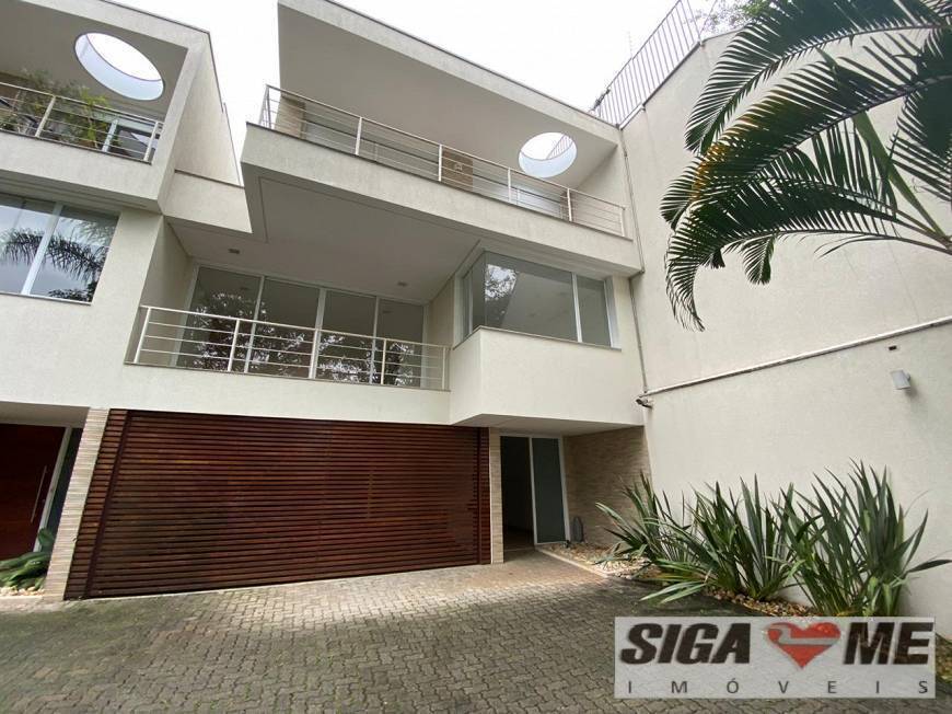 Casa à venda e aluguel com 4 quartos, 425m² - Foto 1