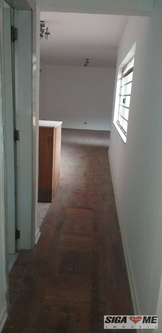 Casa para alugar com 4 quartos, 250m² - Foto 10