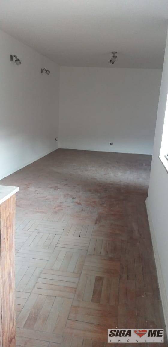 Casa para alugar com 4 quartos, 250m² - Foto 9