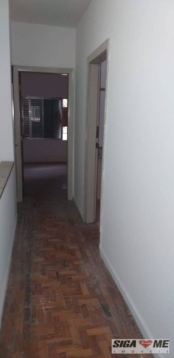 Casa para alugar com 4 quartos, 250m² - Foto 19