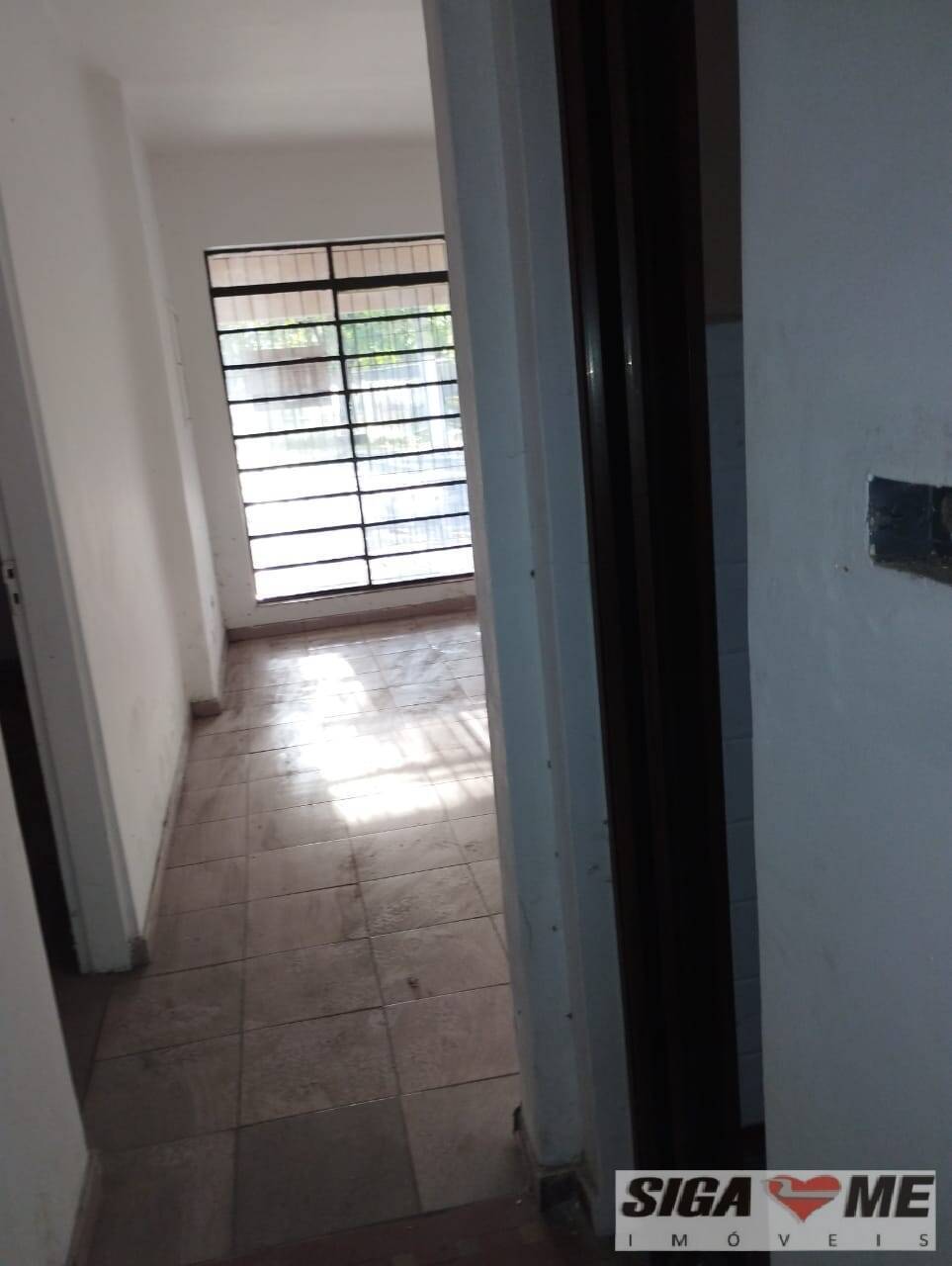 Casa para alugar com 3 quartos, 300m² - Foto 9