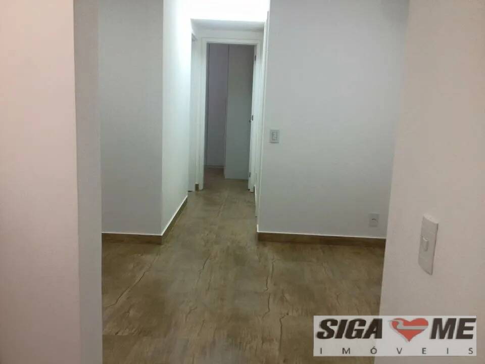 Apartamento à venda com 2 quartos, 64m² - Foto 2