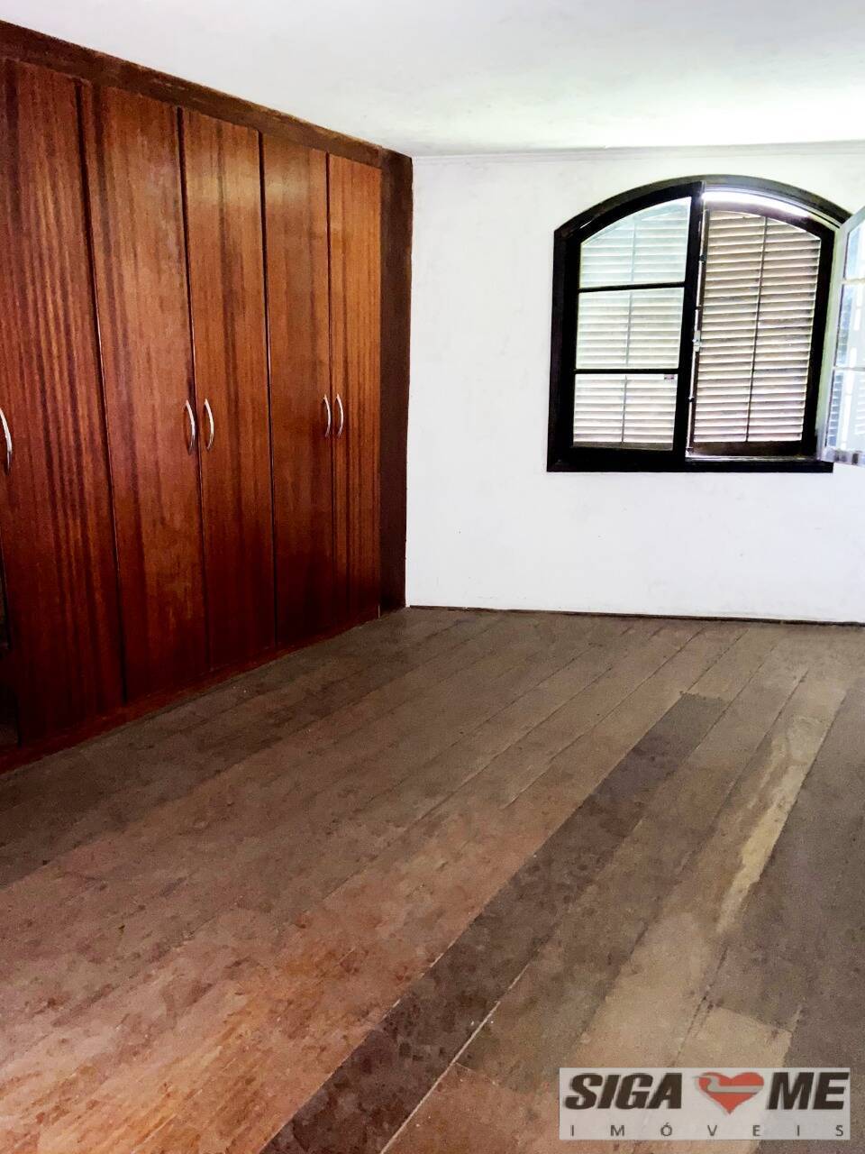 Casa à venda e aluguel com 4 quartos, 384m² - Foto 4