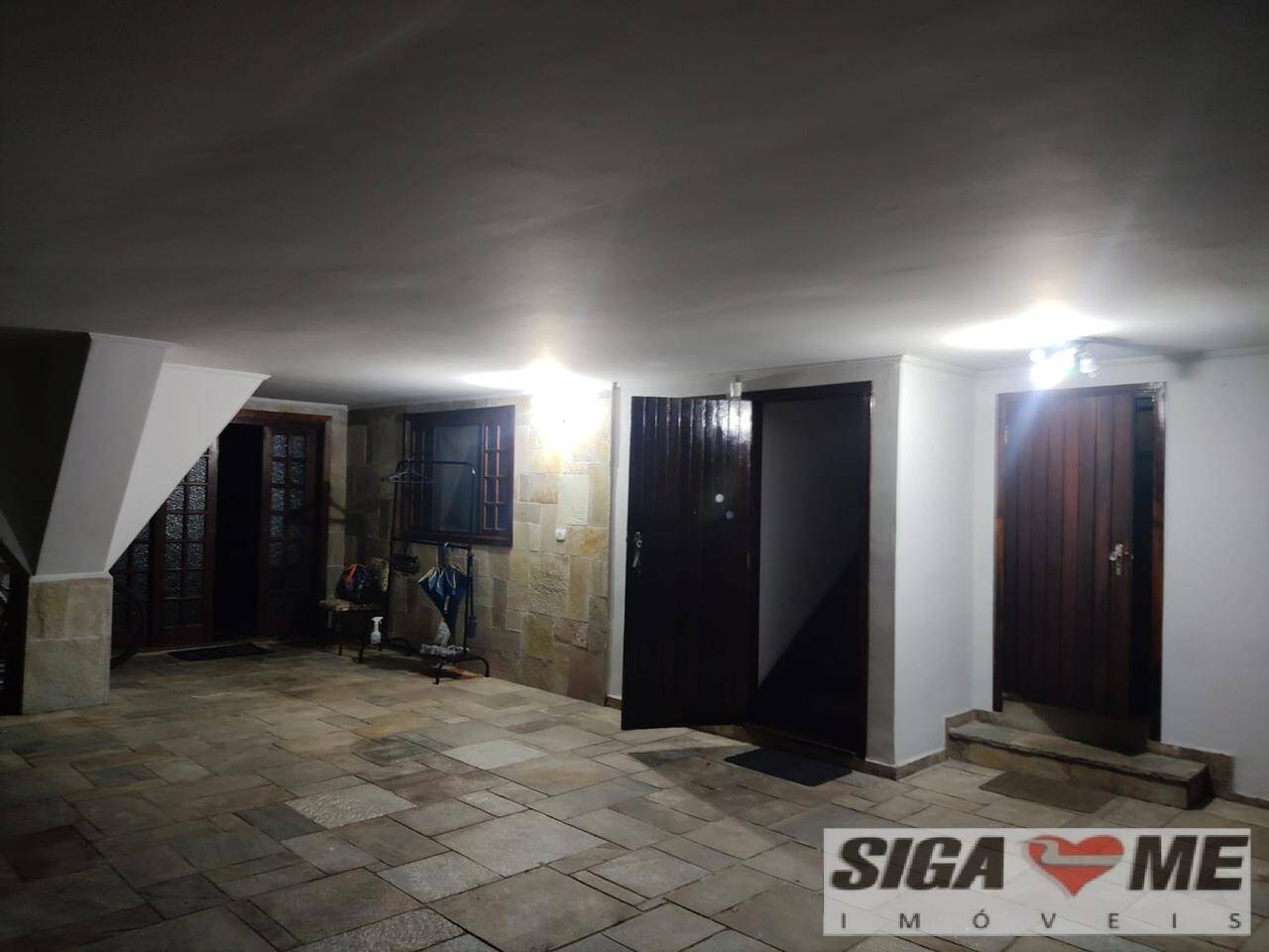 Casa à venda com 6 quartos, 426m² - Foto 6