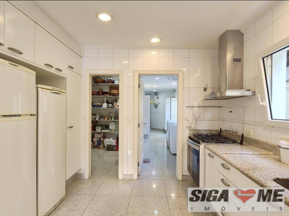 Casa à venda com 4 quartos, 900m² - Foto 11