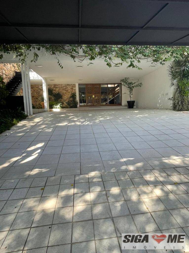 Casa à venda com 8 quartos, 650m² - Foto 27