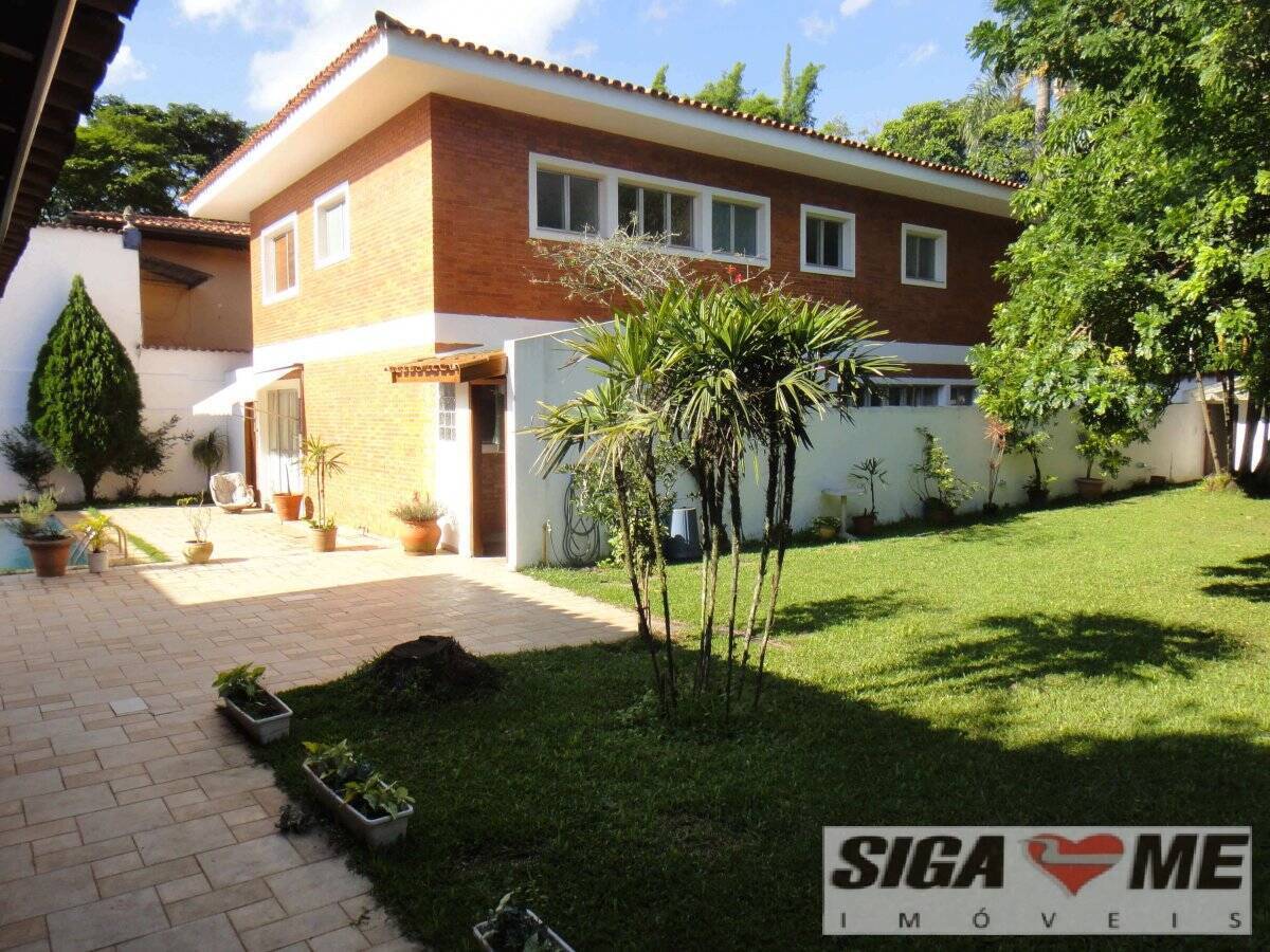 Casa à venda com 6 quartos, 450m² - Foto 2