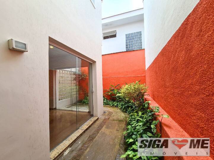 Casa à venda com 3 quartos, 1802m² - Foto 4