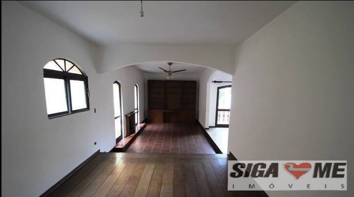 Casa à venda com 4 quartos, 280m² - Foto 1