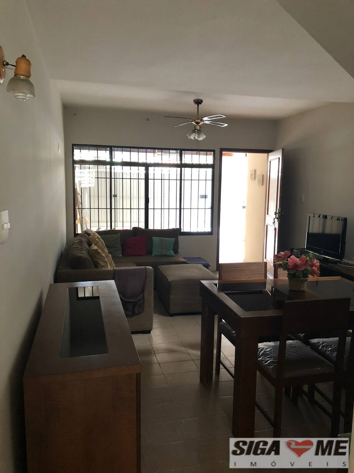 Casa para alugar com 3 quartos, 150m² - Foto 1