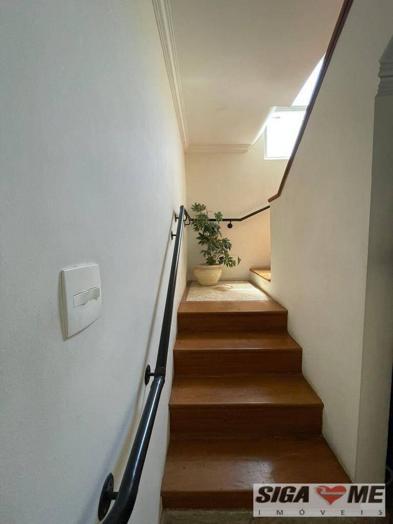 Casa à venda com 4 quartos, 220m² - Foto 5