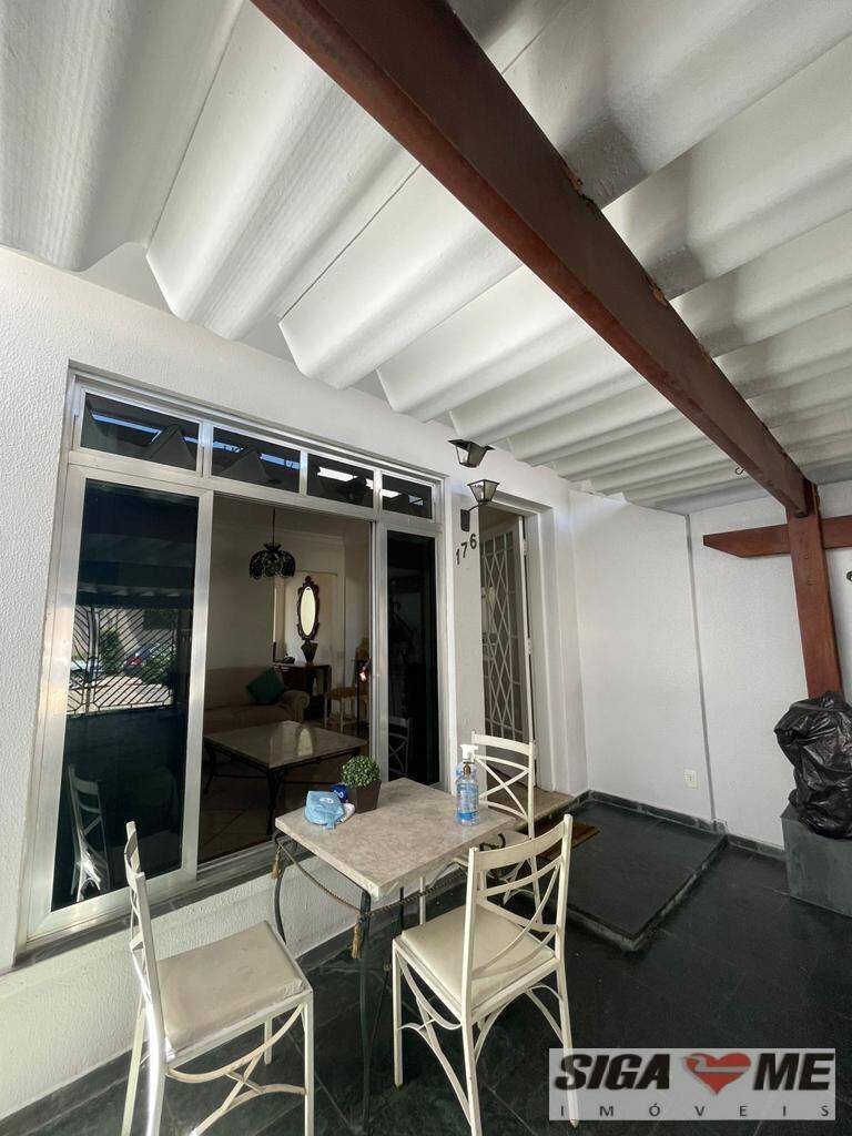 Casa à venda com 4 quartos, 220m² - Foto 4