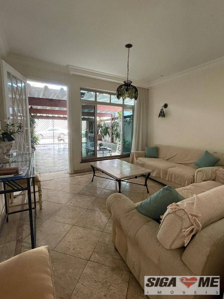 Casa à venda com 4 quartos, 220m² - Foto 9