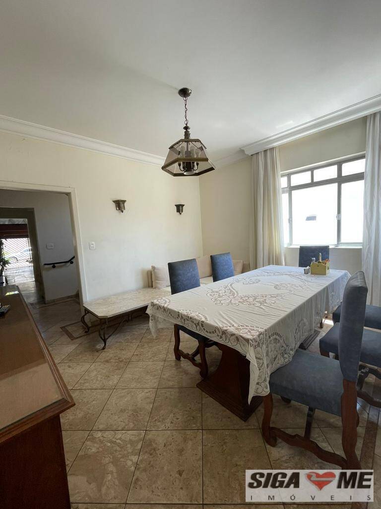 Casa à venda com 4 quartos, 220m² - Foto 17