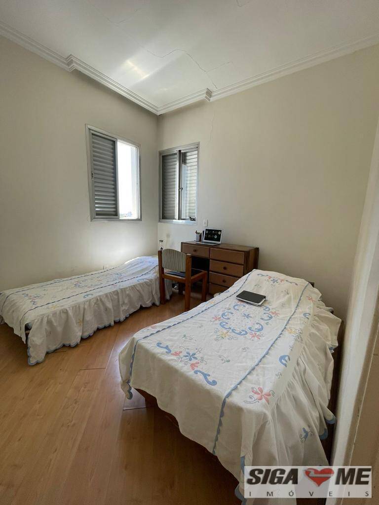 Casa à venda com 4 quartos, 220m² - Foto 27