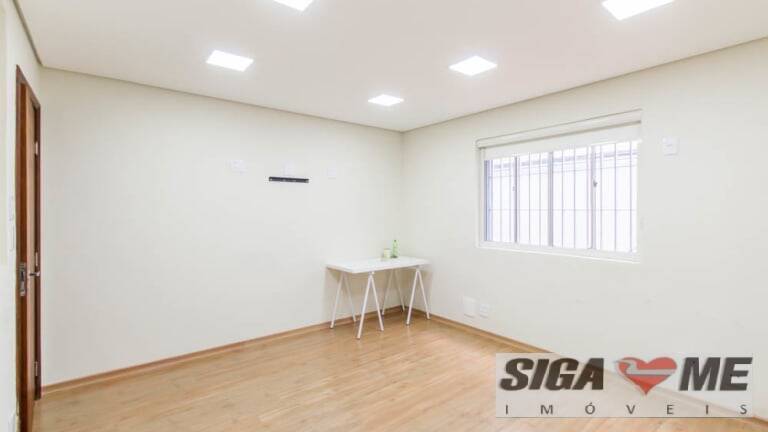 Casa à venda com 4 quartos, 170m² - Foto 1