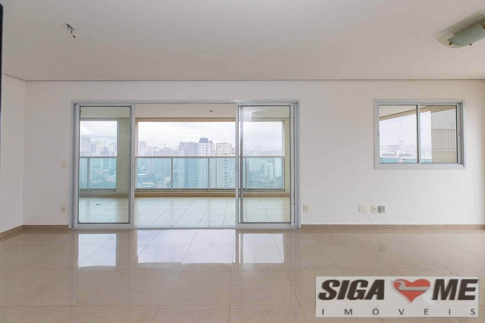 Apartamento à venda e aluguel com 4 quartos, 227m² - Foto 2