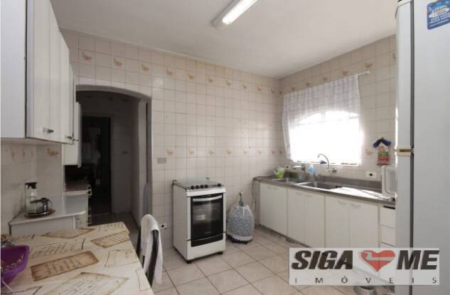 Casa à venda com 4 quartos, 300m² - Foto 2