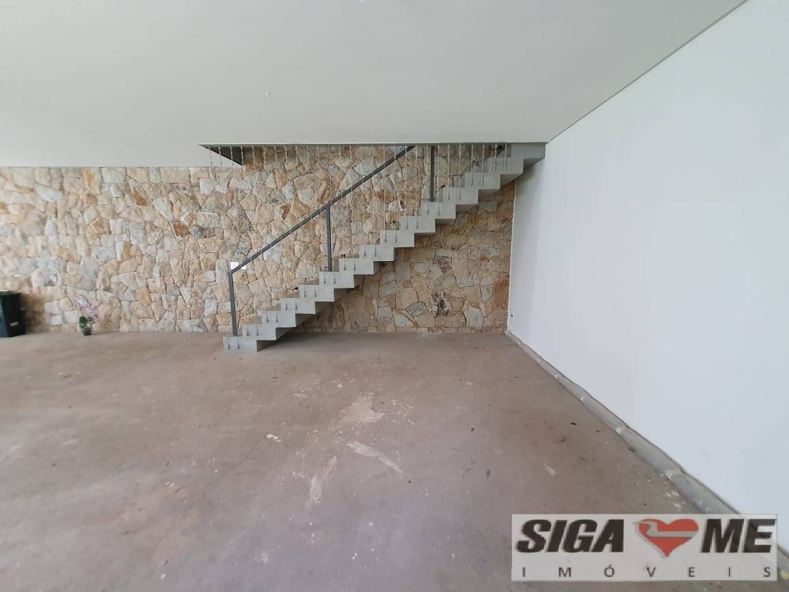 Casa à venda com 3 quartos, 318m² - Foto 3