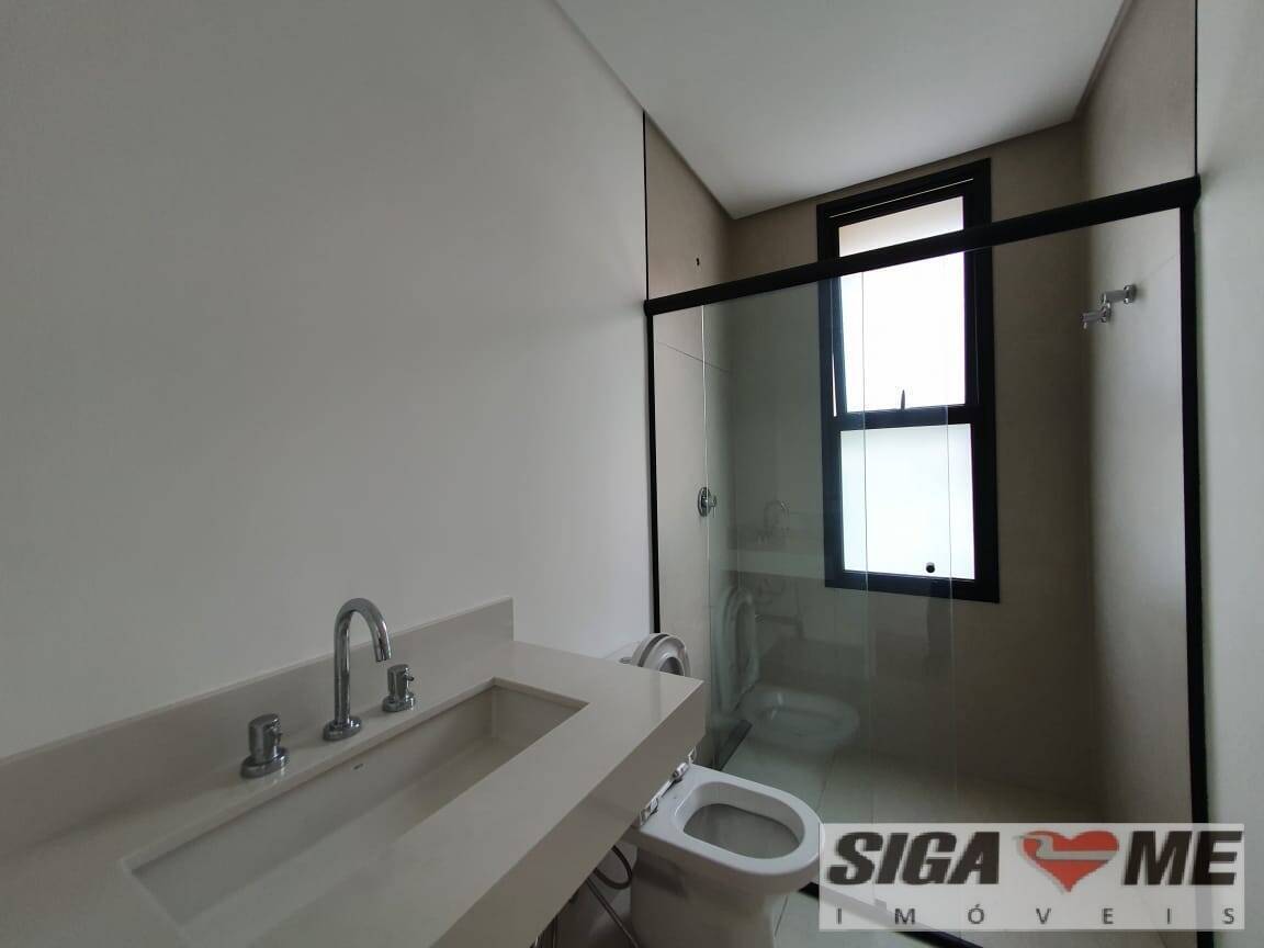 Casa à venda com 3 quartos, 318m² - Foto 15