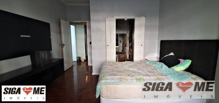 Apartamento à venda com 3 quartos, 246m² - Foto 11