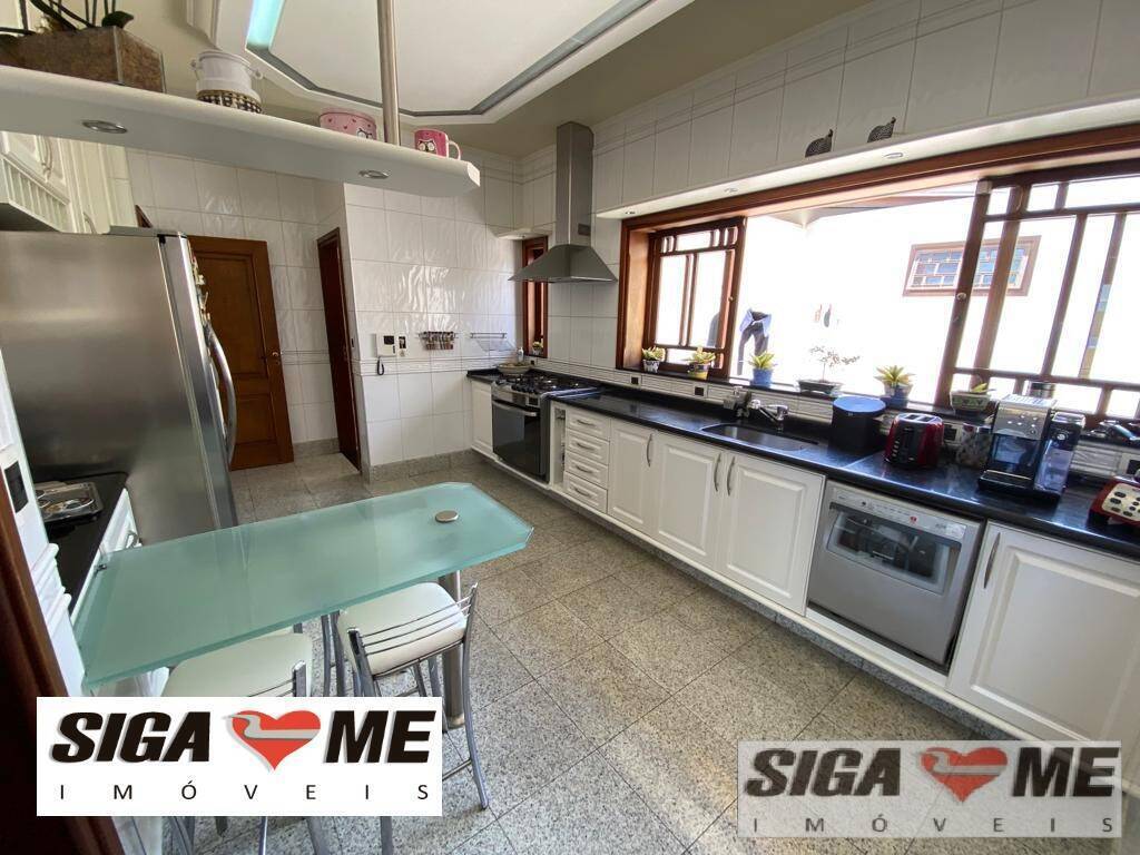 Casa à venda com 4 quartos, 550m² - Foto 24