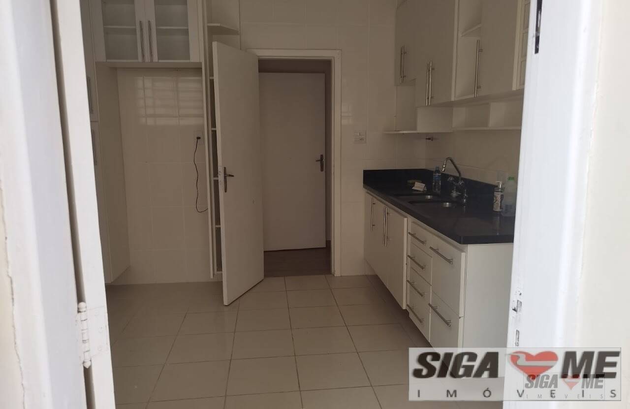 Casa para alugar com 3 quartos, 230m² - Foto 6