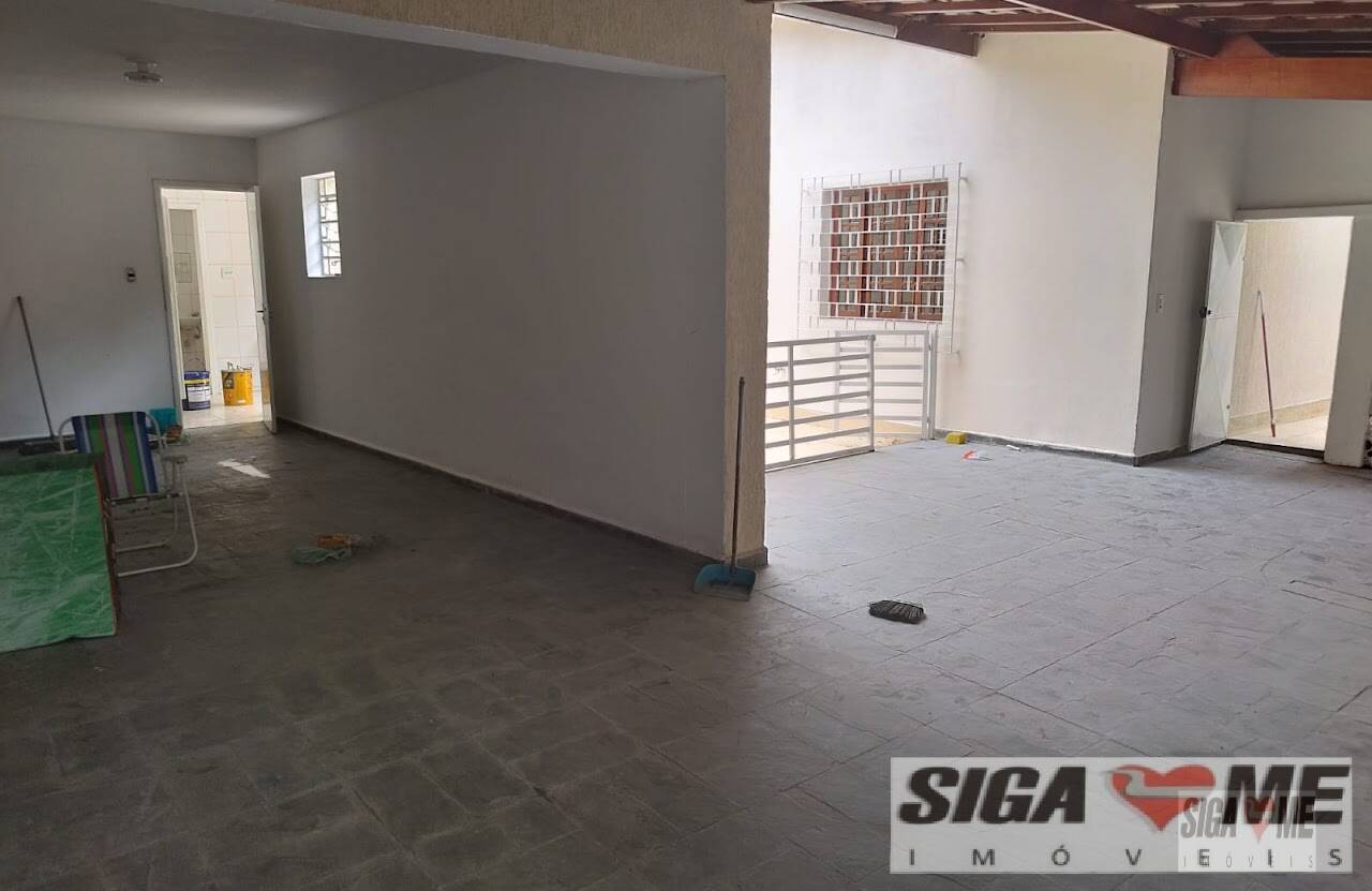 Casa para alugar com 3 quartos, 230m² - Foto 11