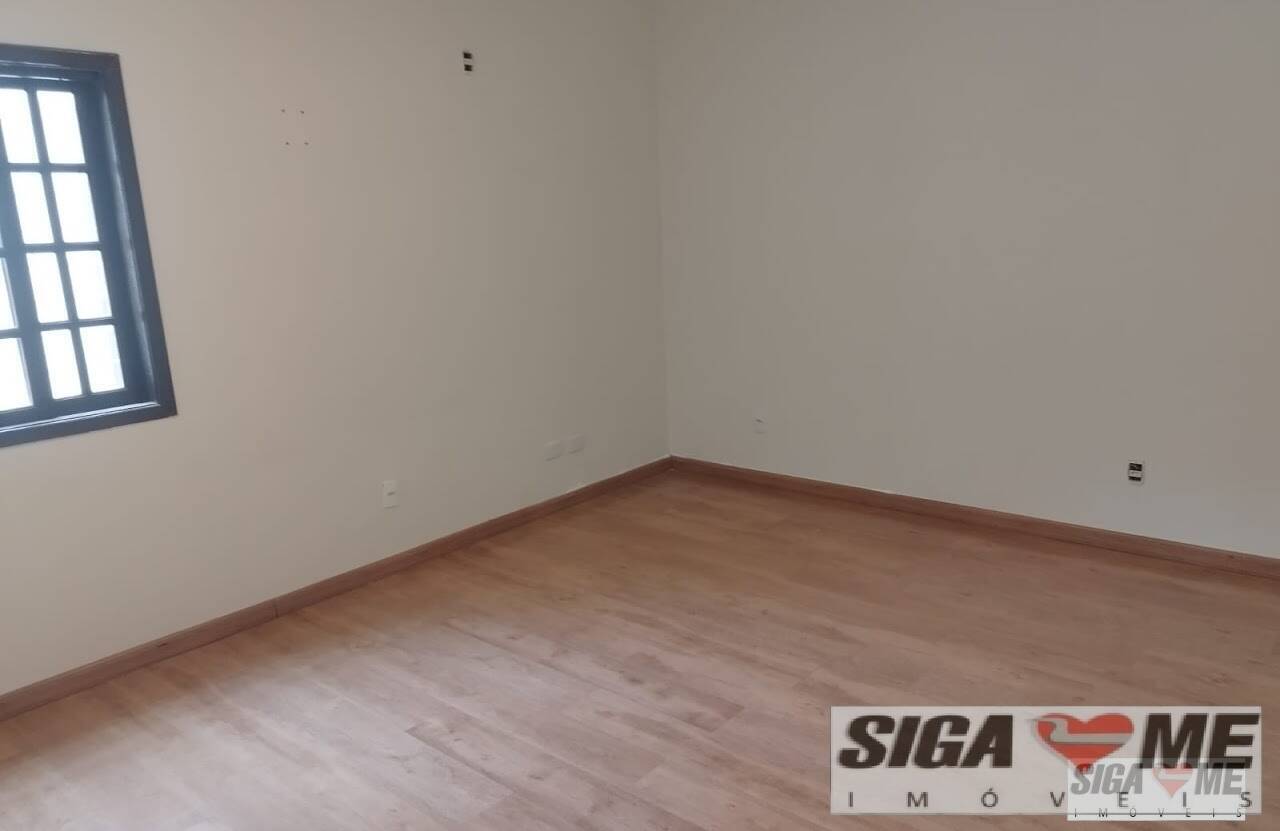 Casa para alugar com 3 quartos, 230m² - Foto 14