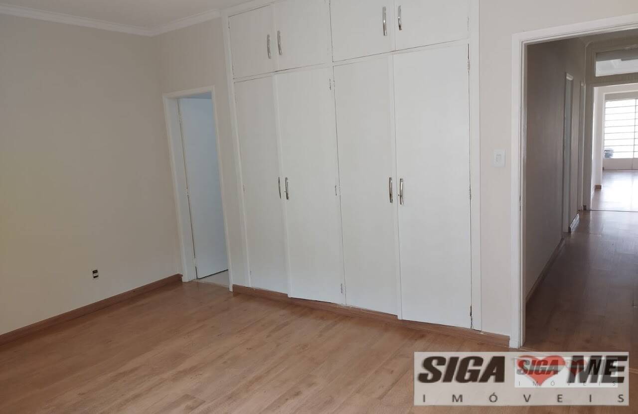 Casa para alugar com 3 quartos, 230m² - Foto 15