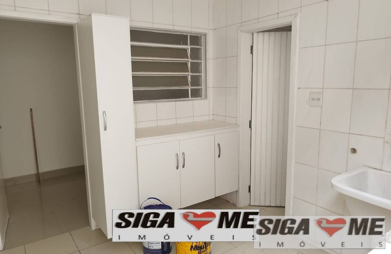 Casa para alugar com 3 quartos, 230m² - Foto 19