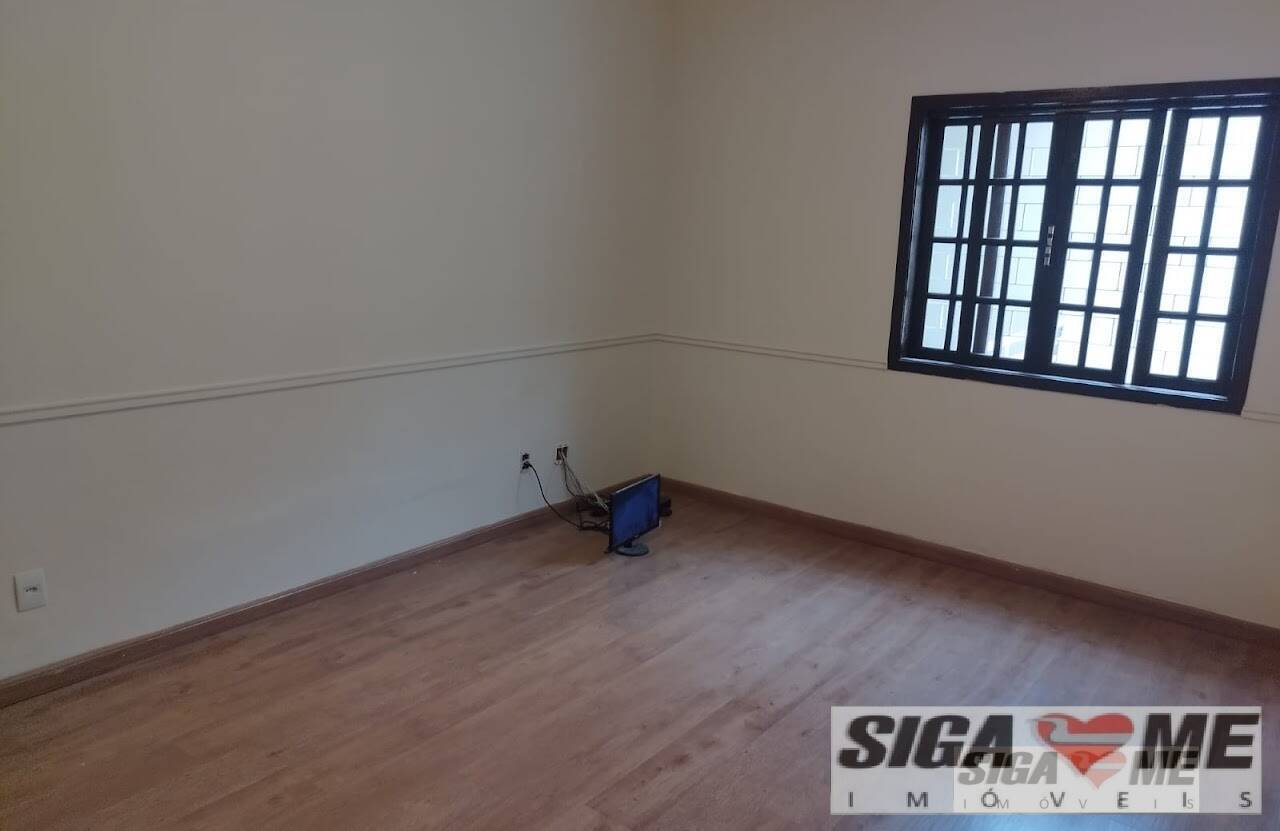 Casa para alugar com 3 quartos, 230m² - Foto 21