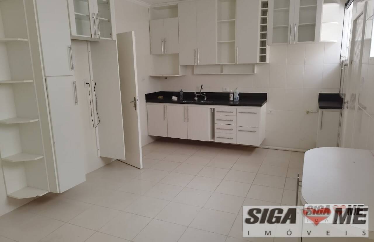 Casa para alugar com 3 quartos, 230m² - Foto 24