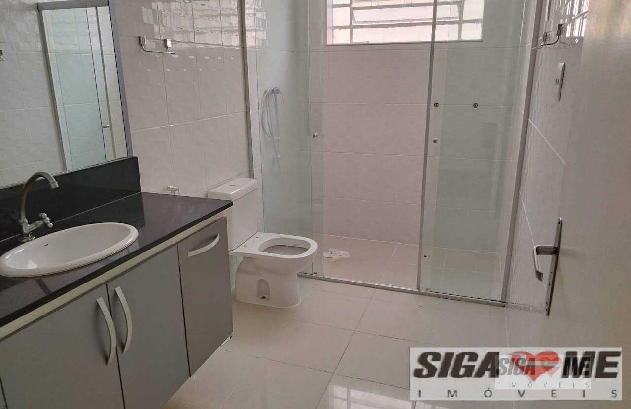 Casa para alugar com 3 quartos, 230m² - Foto 23