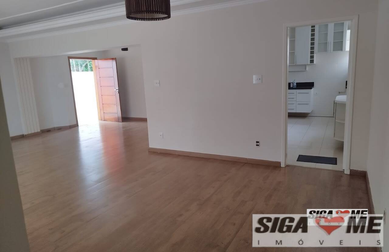 Casa para alugar com 3 quartos, 230m² - Foto 25