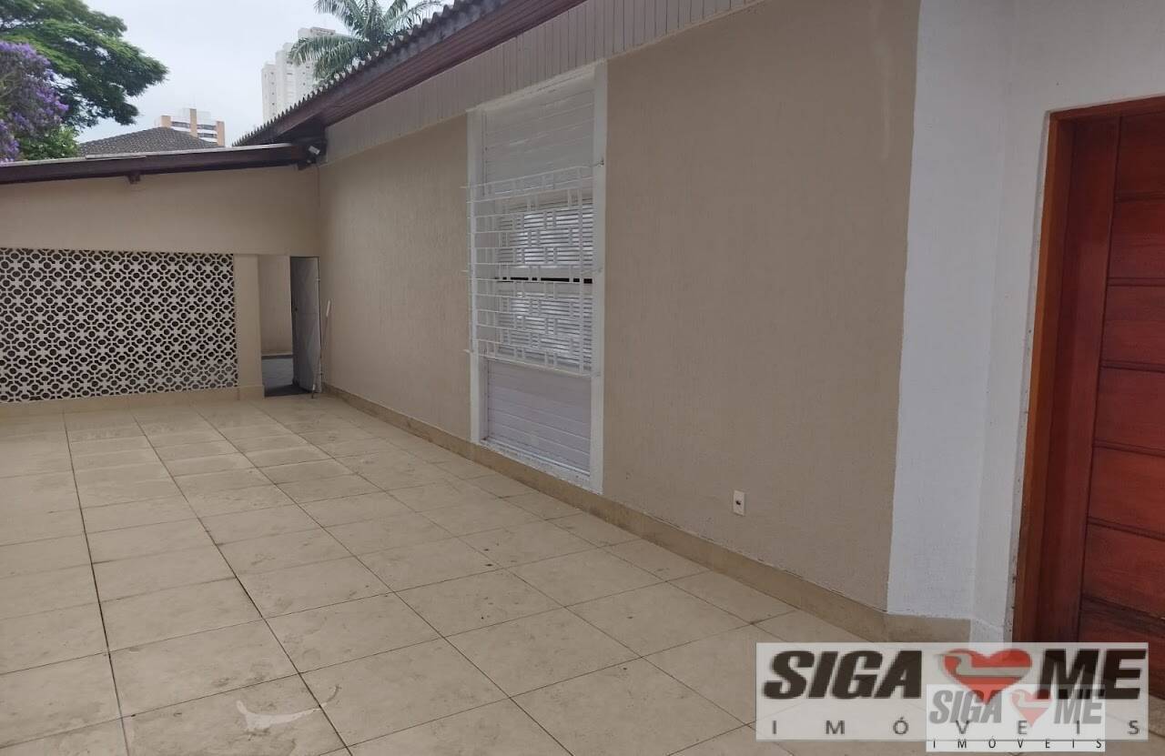 Casa para alugar com 3 quartos, 230m² - Foto 30