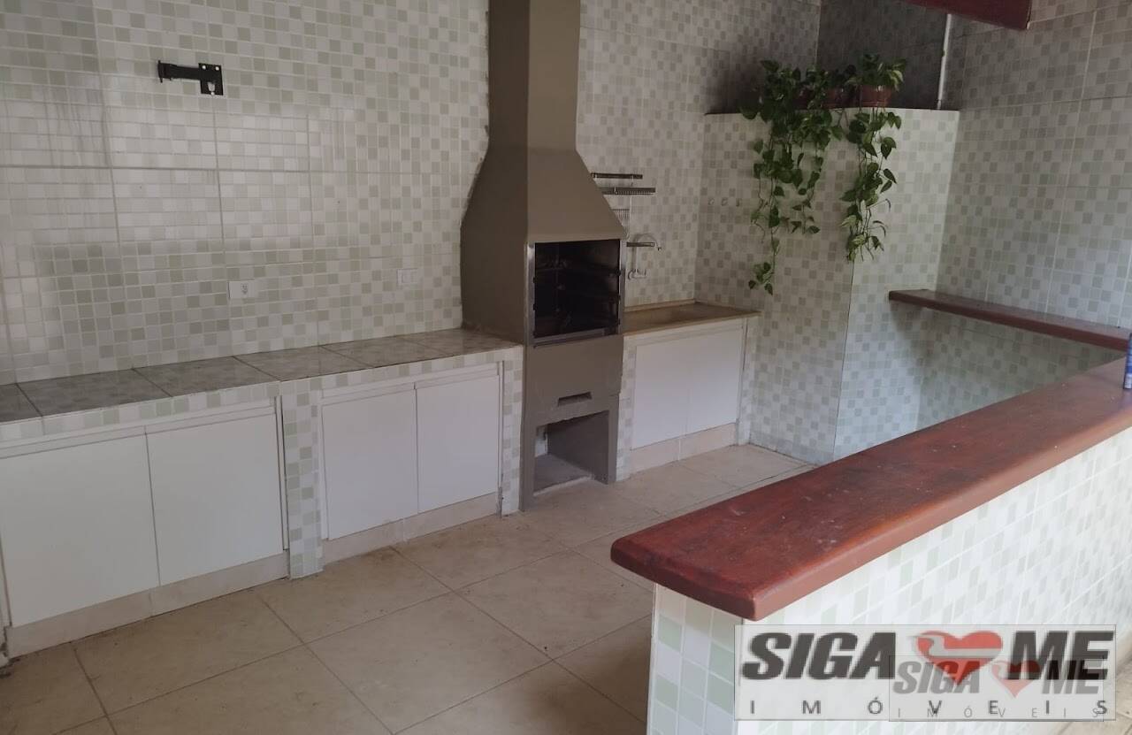 Casa para alugar com 3 quartos, 230m² - Foto 32