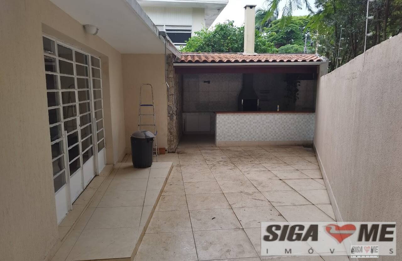 Casa para alugar com 3 quartos, 230m² - Foto 31