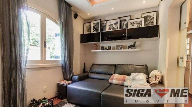 Casa à venda com 3 quartos, 380m² - Foto 8