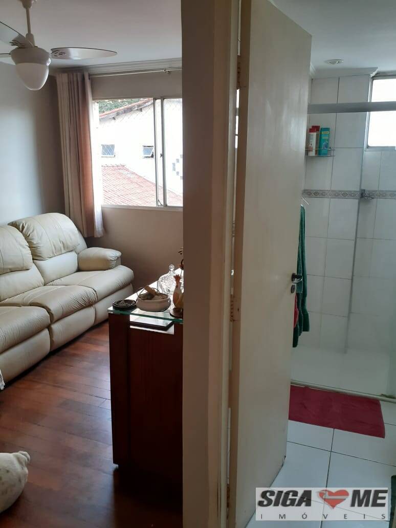 Apartamento à venda com 2 quartos, 68m² - Foto 3