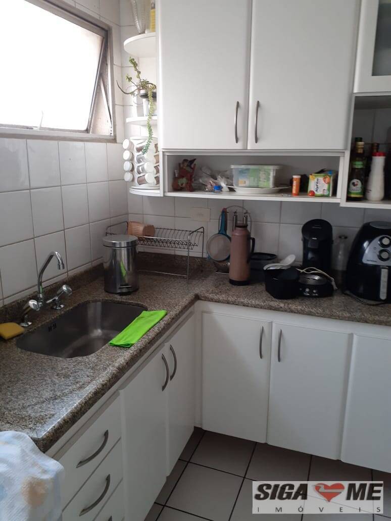 Apartamento à venda com 2 quartos, 68m² - Foto 20