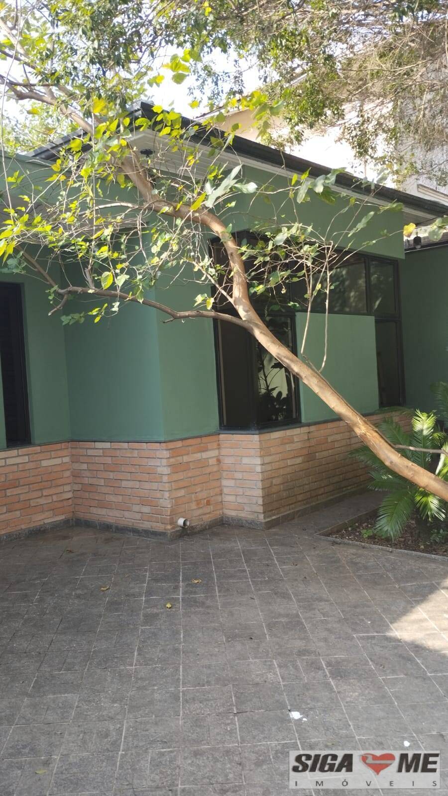 Casa para alugar com 3 quartos, 250m² - Foto 2