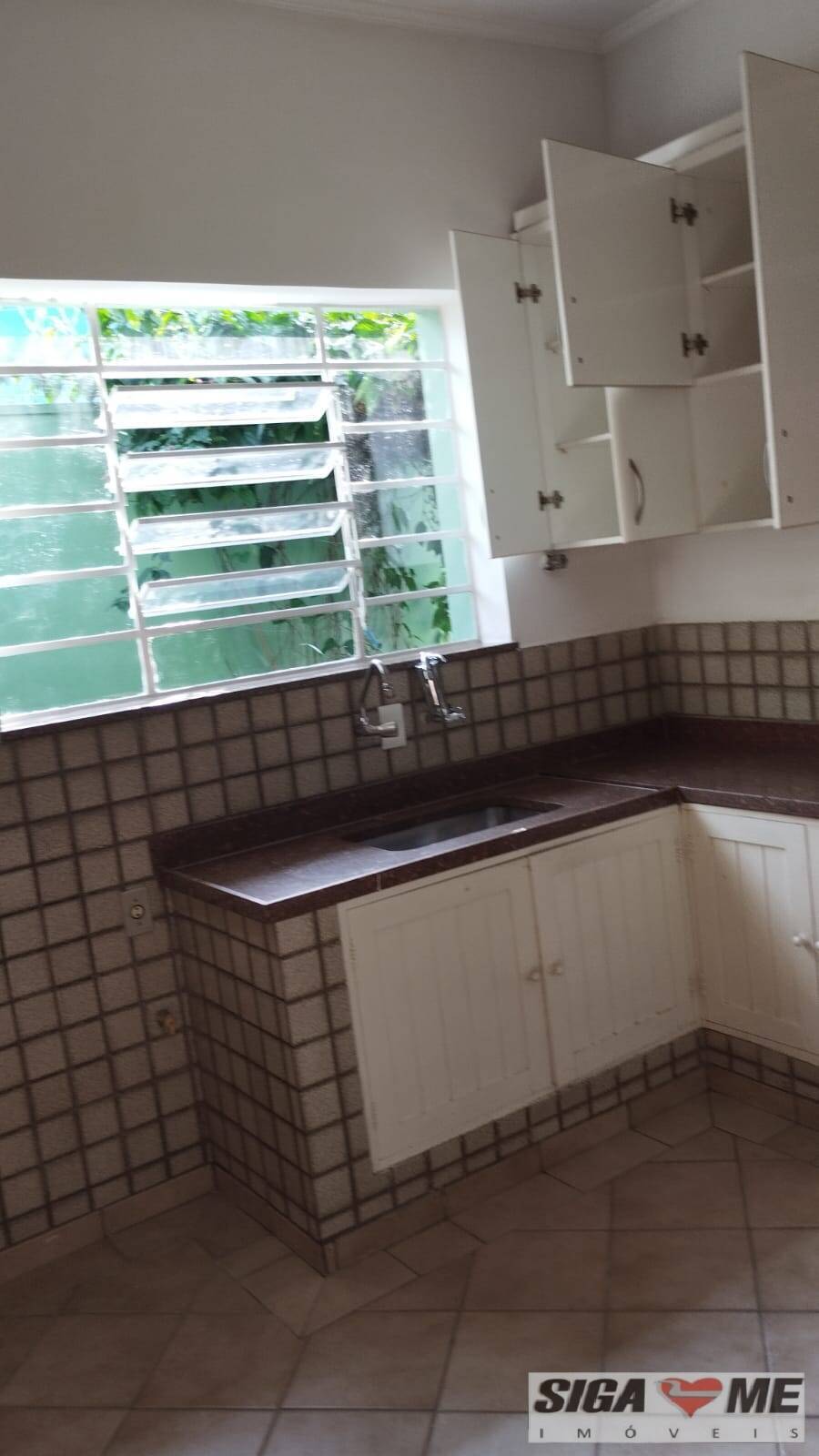 Casa para alugar com 3 quartos, 250m² - Foto 22